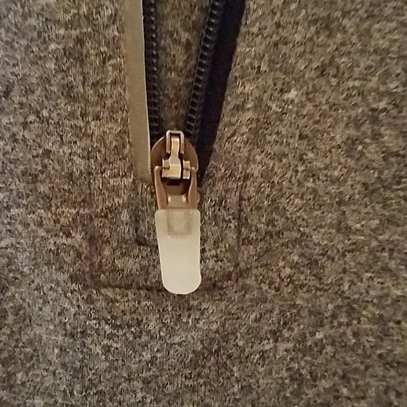 NWOT Nike Dri-FIT top with reflective strips - Picture 6 of 8